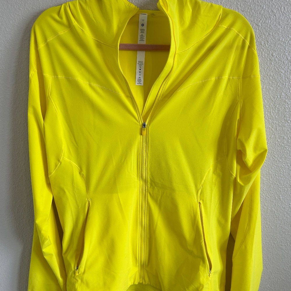 Women's Lululemon Mist Over Windbreaker Sonic Yellow Size 12